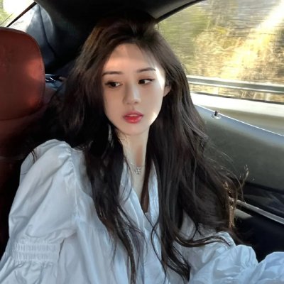 小姐嬉春